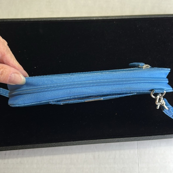 WALLEBE THE ORIGINAL NEW BLUE TEXERD LEATHER ACCORDION STYLE FUNCTIONAL WALLET - Picture 6 of 16